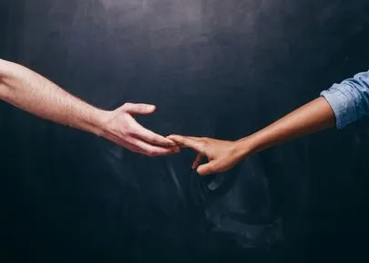 How Relationship Therapy Helps Couples Reconnect